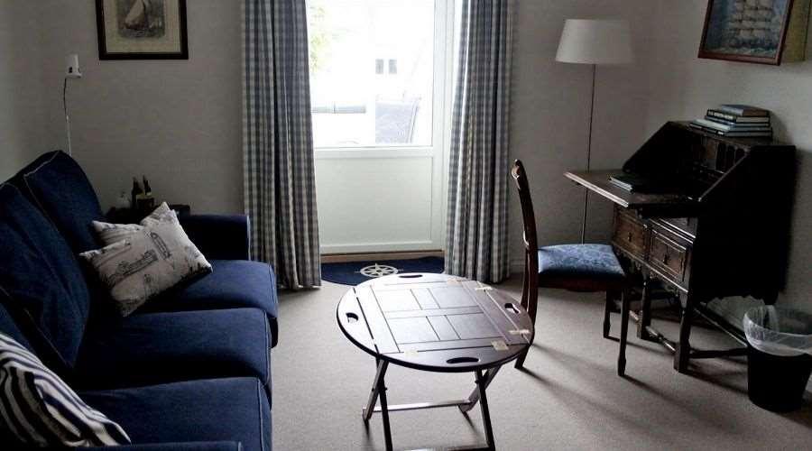 Rederiet Hotel Farsund Oda fotoğraf