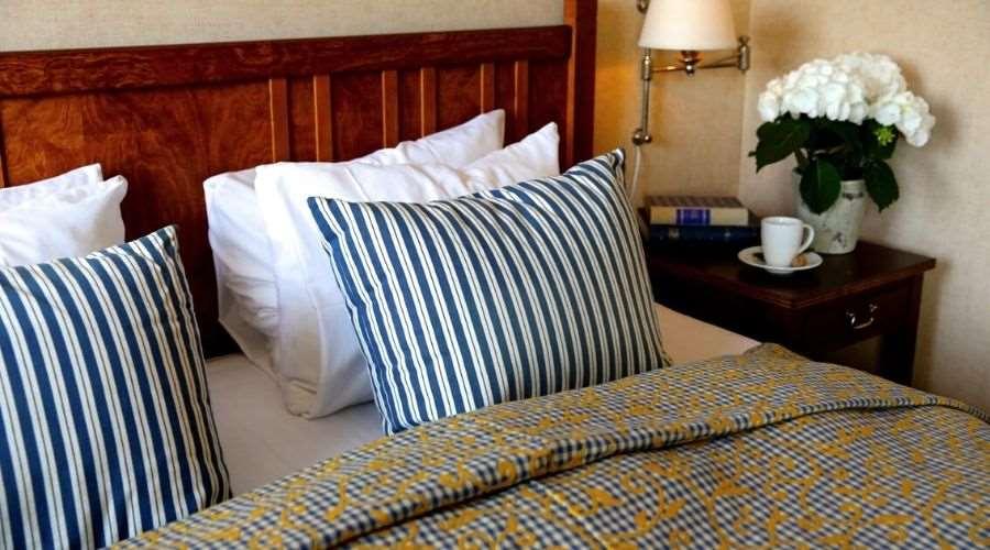 Rederiet Hotel Farsund Oda fotoğraf